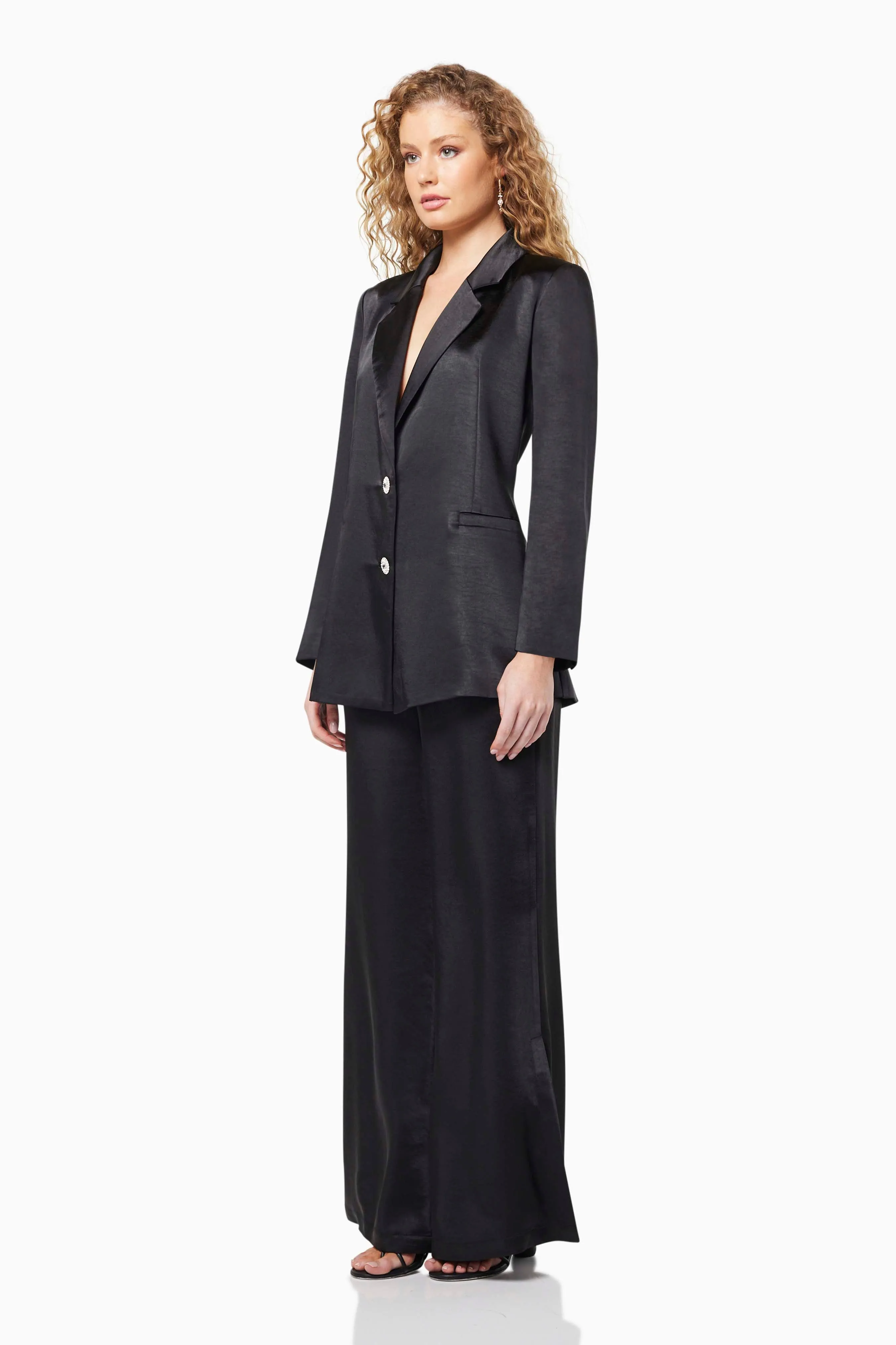 Centrist Collared Neck Blazer In Black