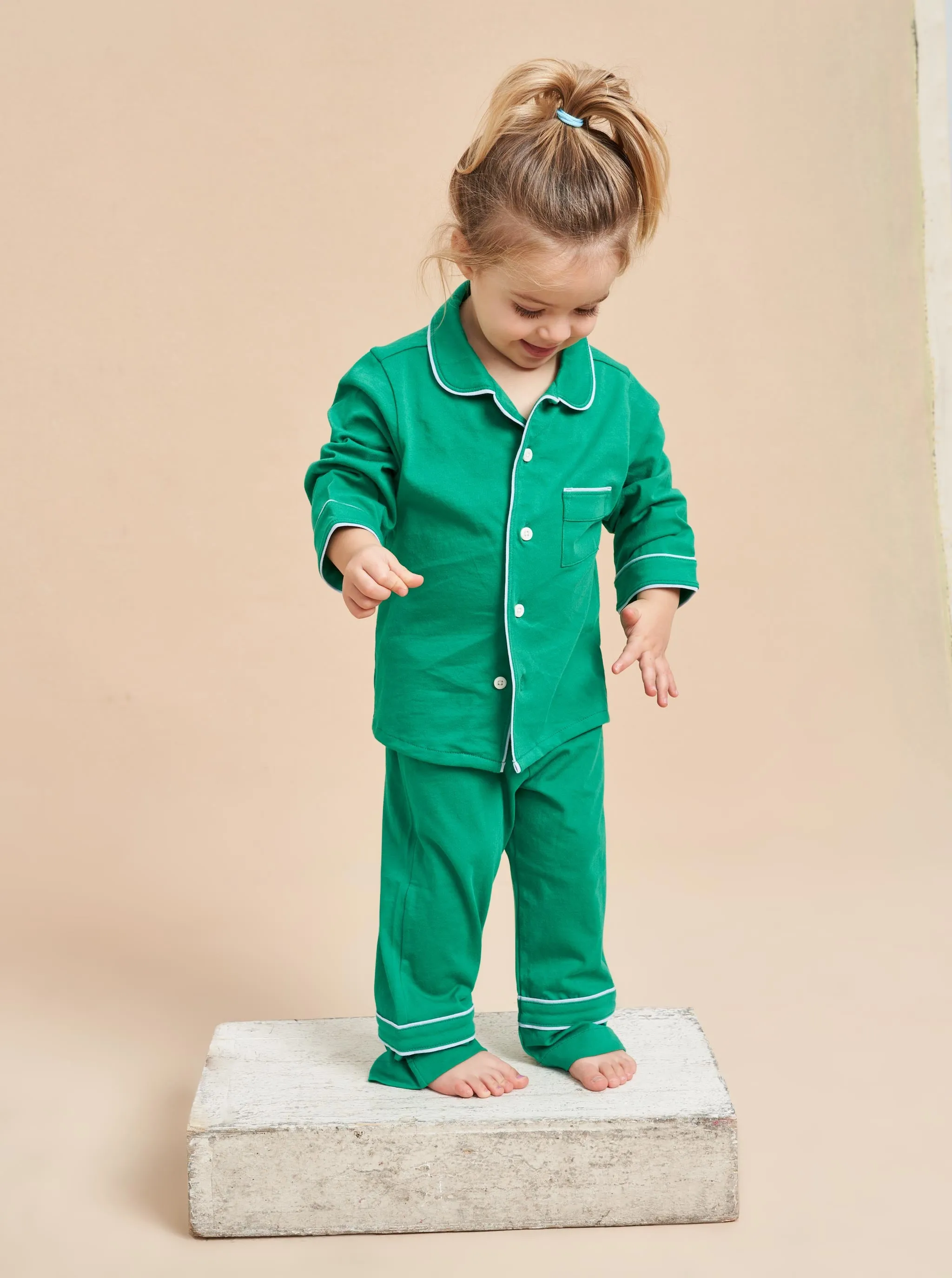 Sure! Here’s an optimized title for the e-commerce product Enfant Bonne Nuit Pajamas:

Cozy Enfant Bonne Nuit Childrens Pajamas - Soft, Comfortable Sleepwear for a Restful Night

Feel free to let me know if you need any more help!