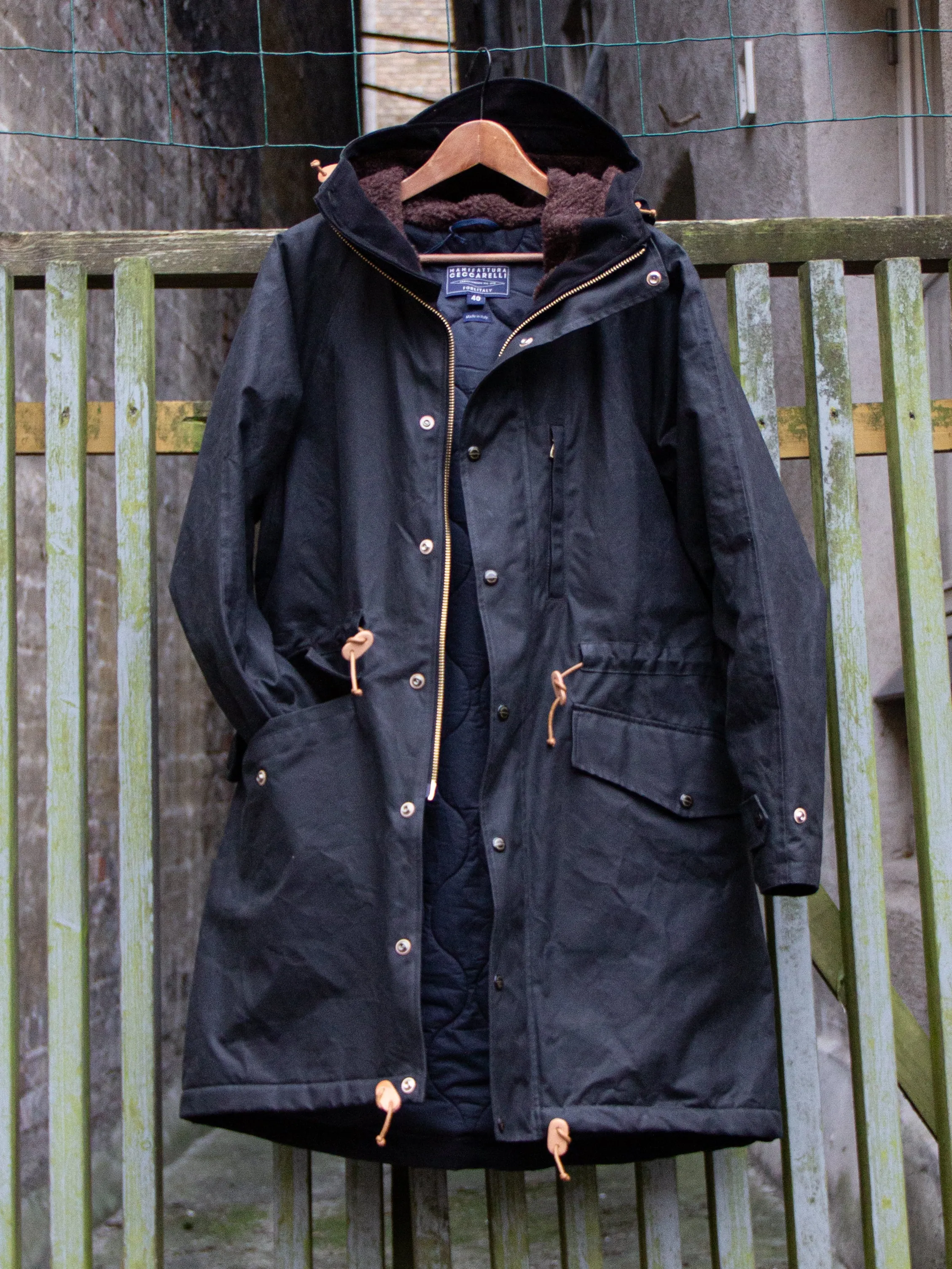 Manifattura Ceccarelli Mountain Parka in Black with Enhanced Durability