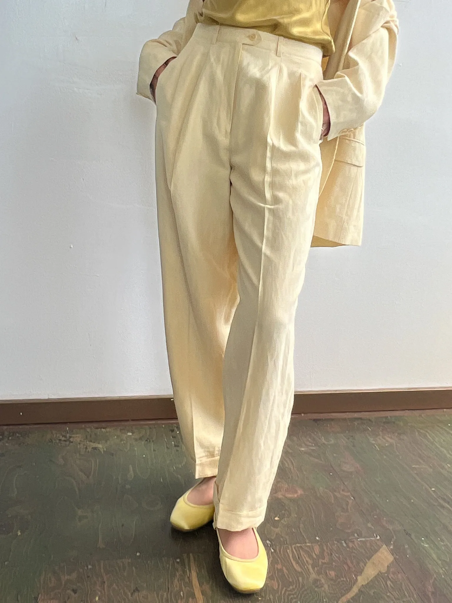 Ralph Lauren Butter Cream Silk Suit (M)