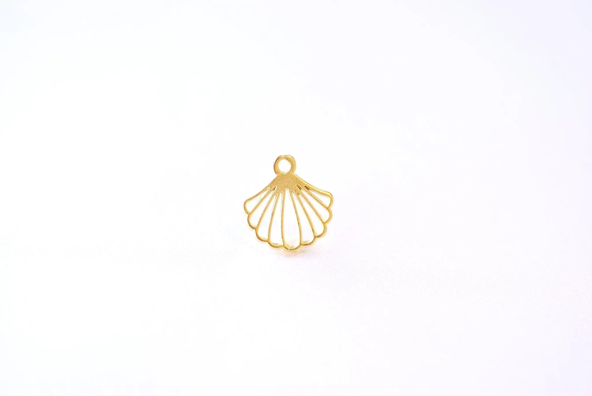 Vermeil Gold Fan Charm- 18k gold plated 925 Sterling Silver, Gold Silver Fan, Fan Shaped Charm, J389