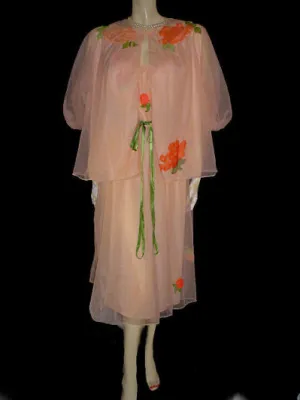 *VINTAGE VAN RAALTE MYTH PEACH DOUBLE NYLON PEIGNOIR & NIGHTGOWN SET WITH LACE APPLIQUES